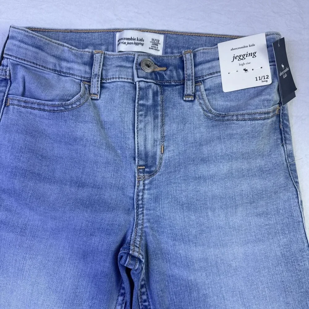 Abercrombie Kids. High-rise Jean Legging. Size 11/12 Slim. Light Wash Denim.